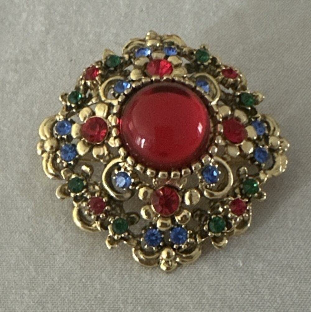 Vintage Gold Tone 1980's Red Cabochon Rhinestone Brooch Multicolored